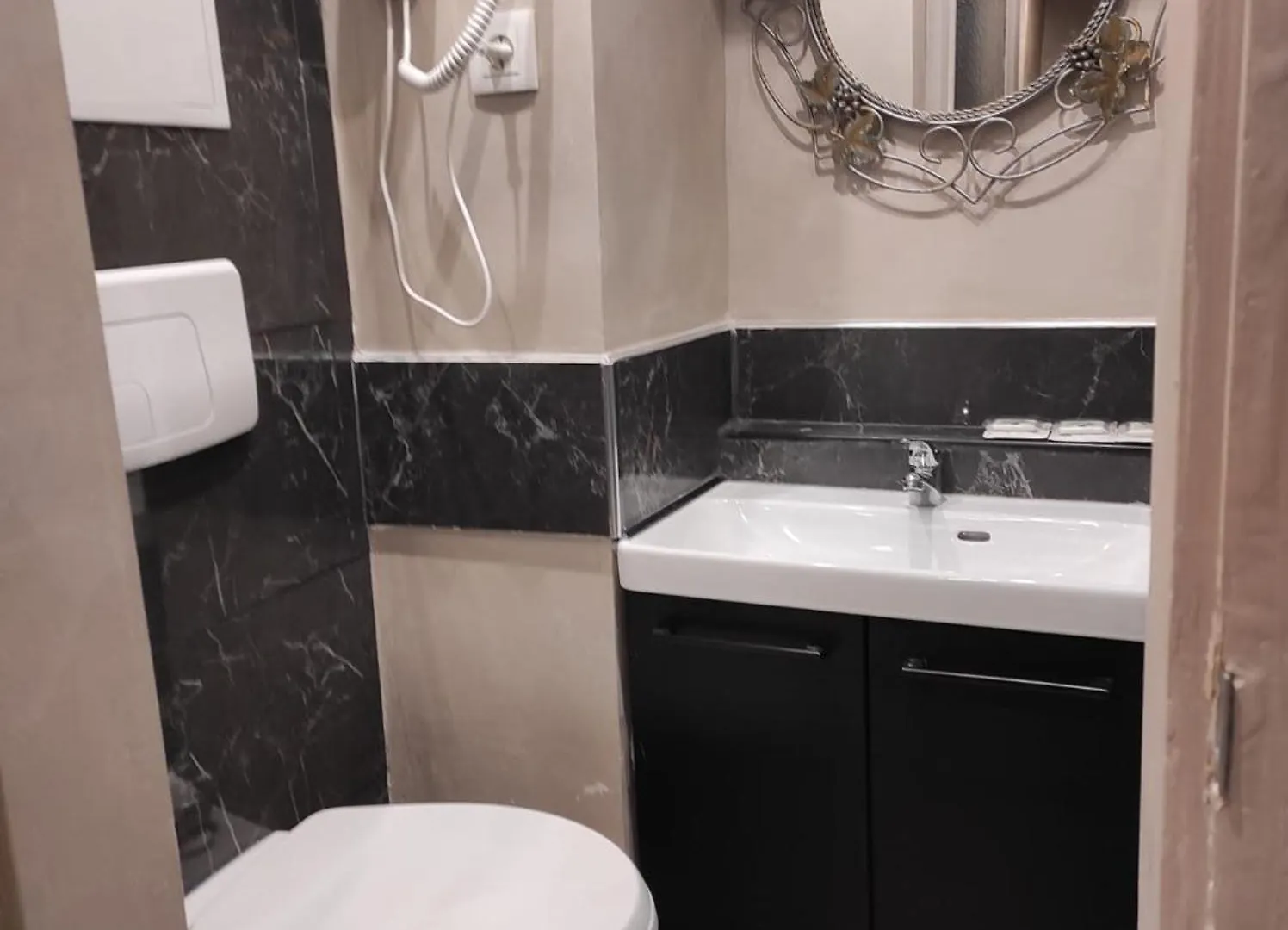 Hotel Clermont Montmartre Paris 0*,  France
