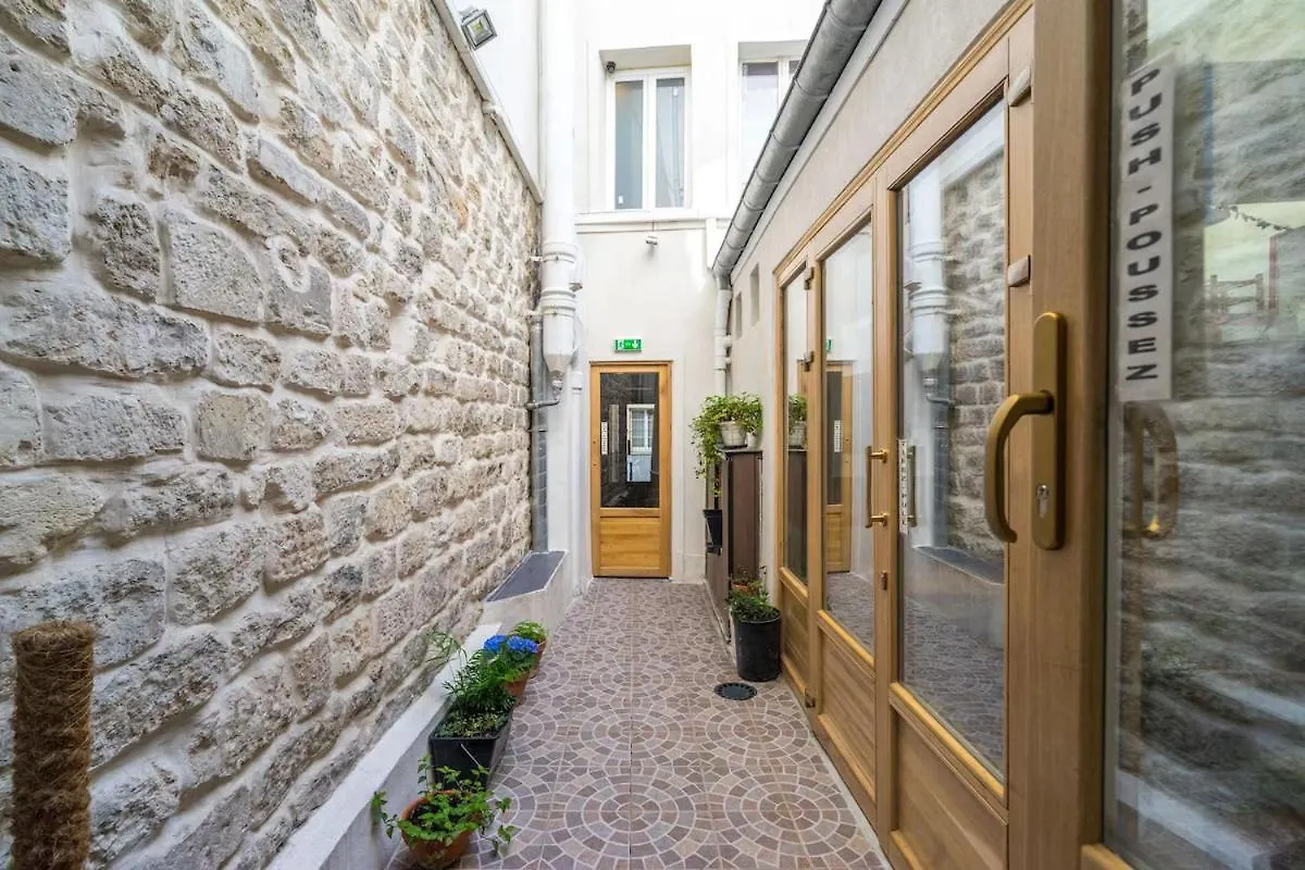 Hotel Clermont Montmartre Parijs 0*,