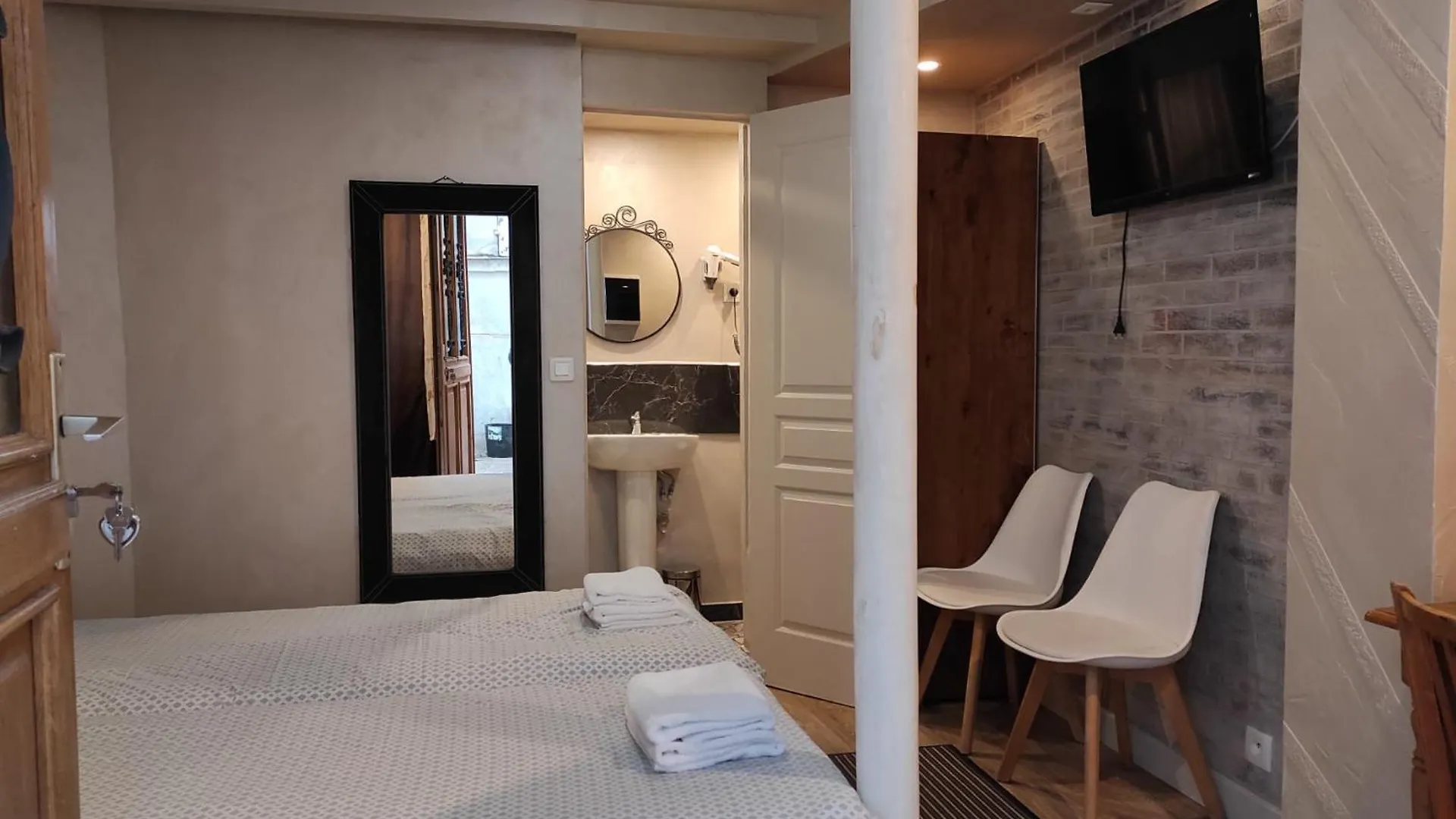 Hotel Clermont Montmartre Parijs Frankrijk